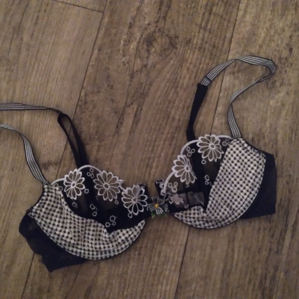 Vintage VS Very Sexy quarter-cup bra